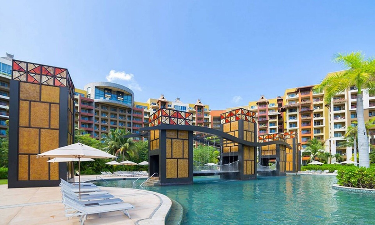Punta Sam Resort | Luxurious One Bedroom Suite at Villa del Palmar Cancun Resort
