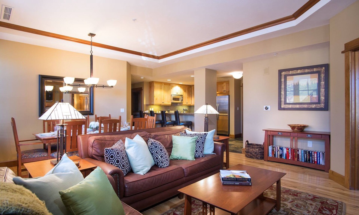 Truckee Condo | Luxury 3BD Village at Northstar Residence - Close to Pool & Hot Tub!