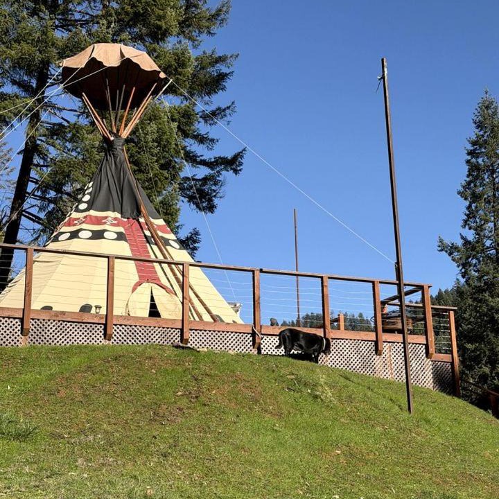 Wolf Creek Other | Luxury Glamping Tipi Retreat Near Rogue River, Oregon