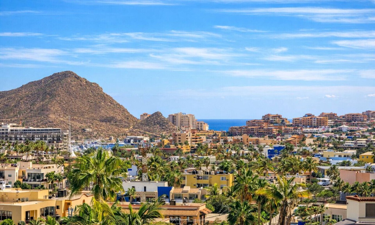 Downtown Cabo San Lucas Apartment | Luxury Suite | Rooftop Pool & Walk to Beach