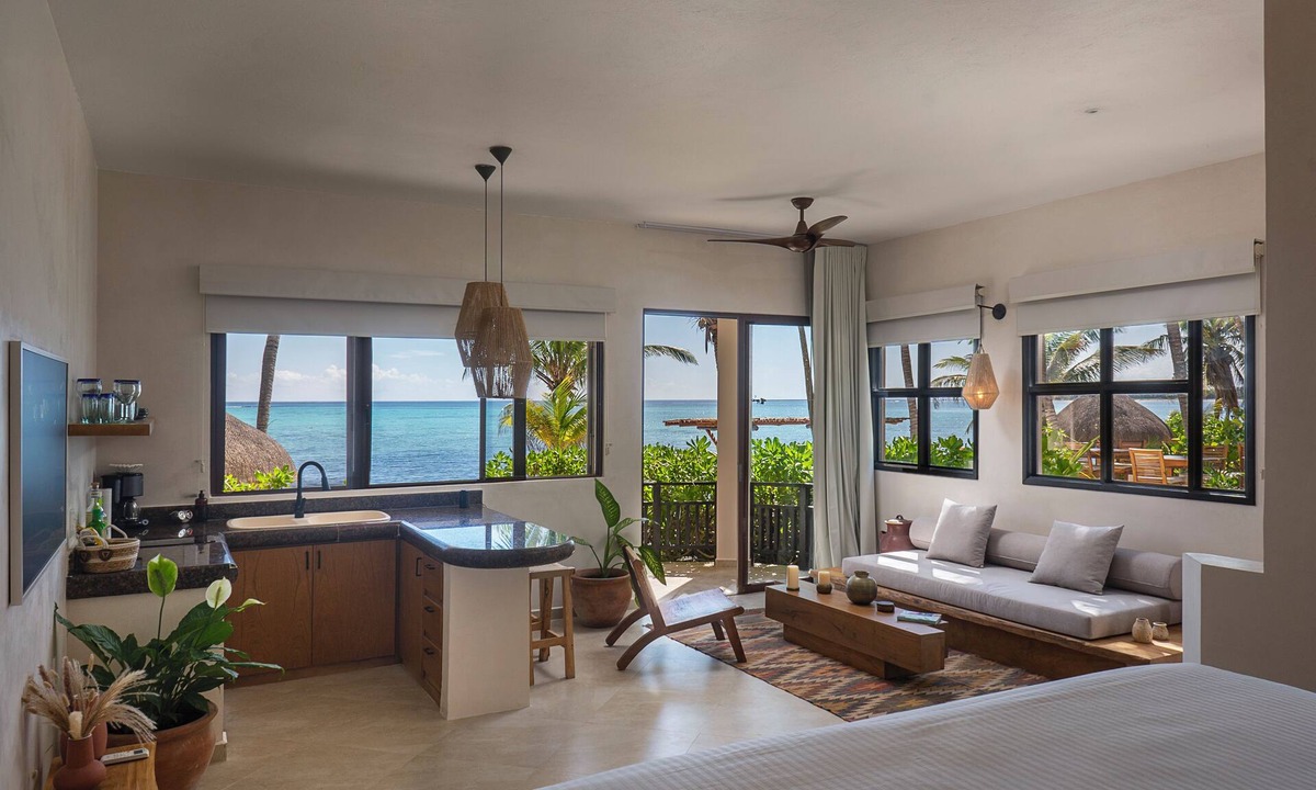 Soliman Bay Hotel | Mantaray Tulum