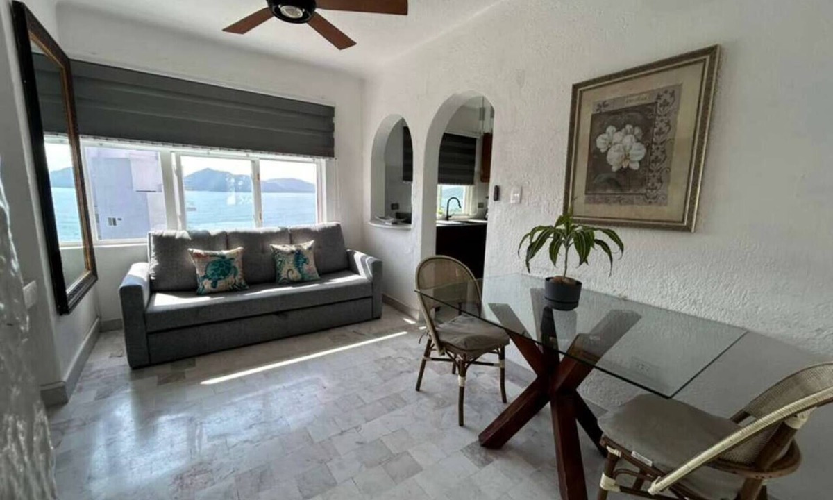 Las Hadas Apartment | Manzanillo Ocean View Apartment - perfect for couples - pet friendly