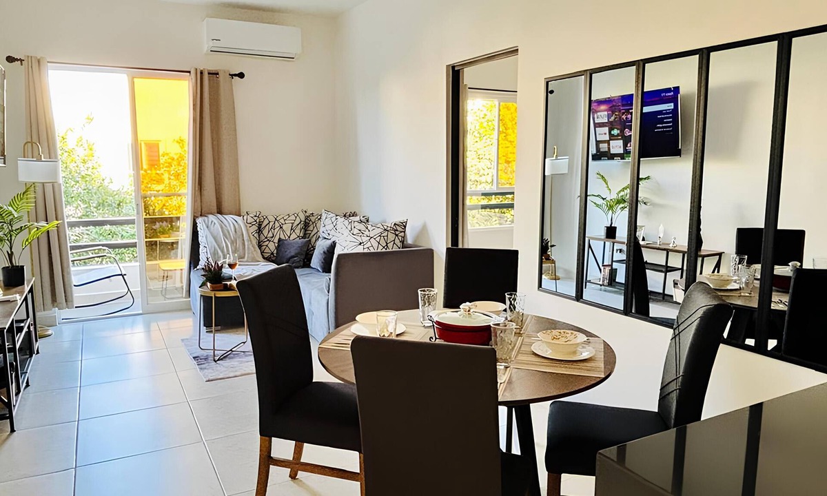 Puerto Juarez Apartment | Modern Apartment with Pool for a Relaxing Stay