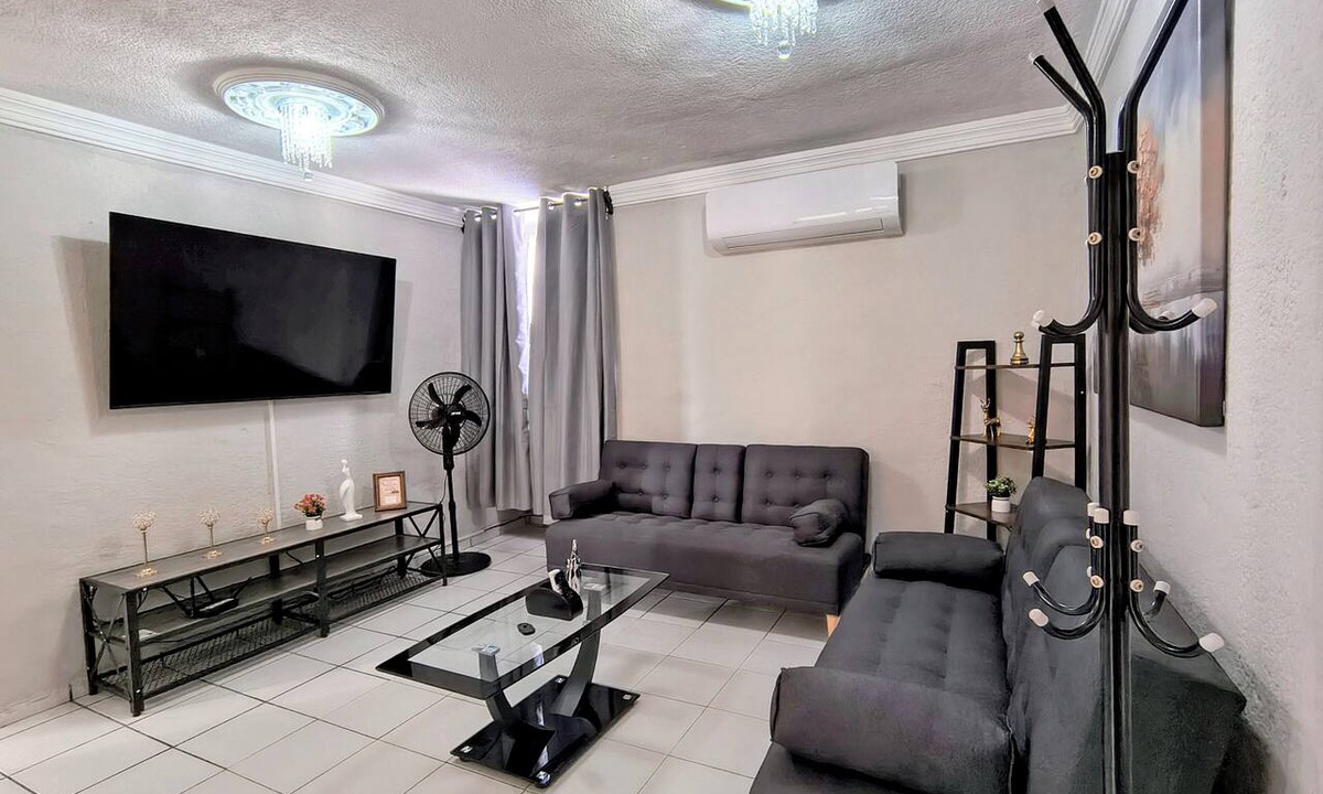 Lazaro Cardenas Apartment | Modern Apartment with 100% Air Conditioning King-Size Beds