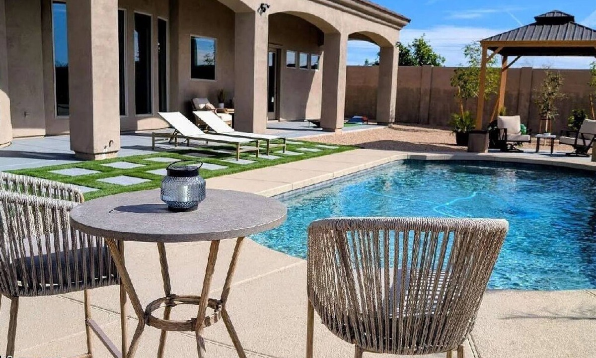 San Tan Valley House | Modern, Spacious Estate Home W/Pool - Near Encanterra Country Club