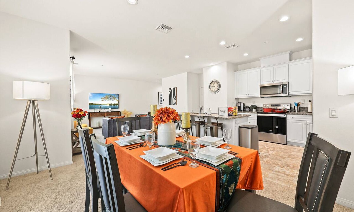 Chino Condo | New Townhouse/3BD/2.5BA