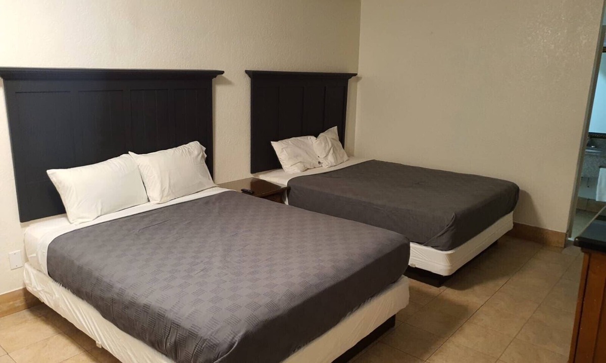 North Mountain Hotel | Ocotillo Apartments & Hotel