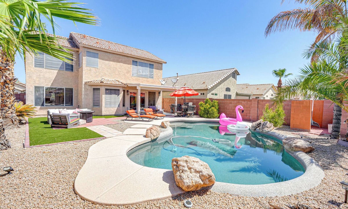 Deer Valley House | Outdoor Oasis! Family-Friendly North Phoenix Home