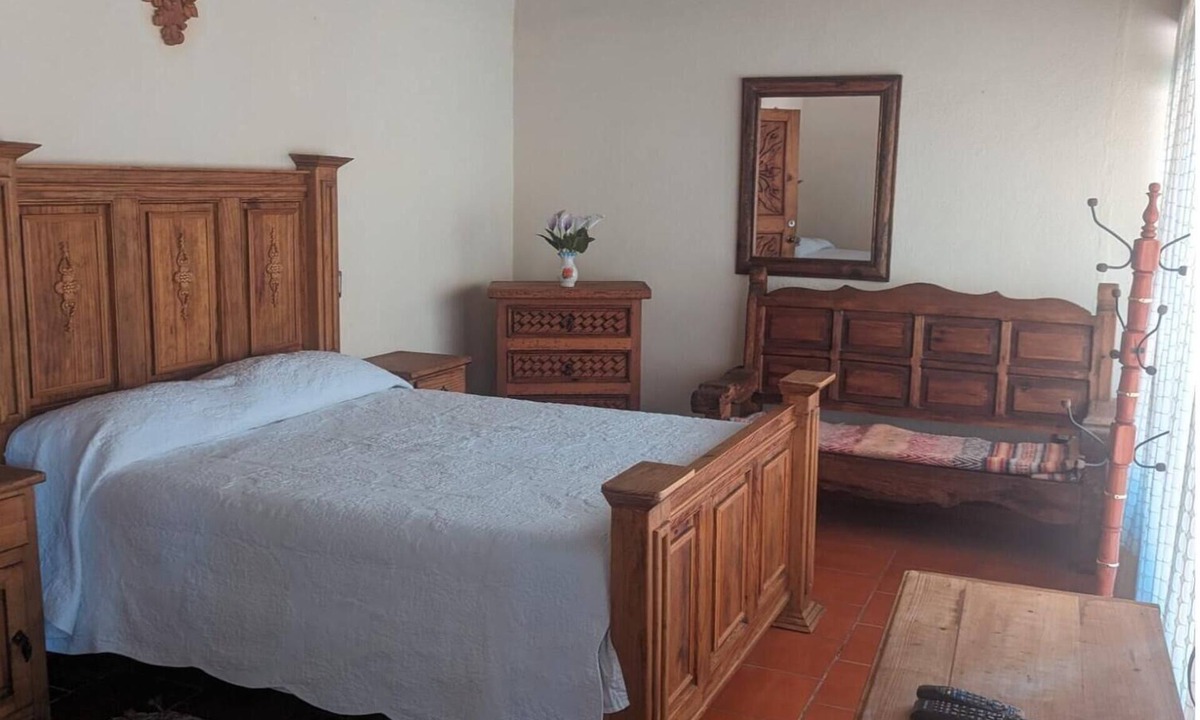 Patzcuaro Hotel | OYO Los Alcatraces