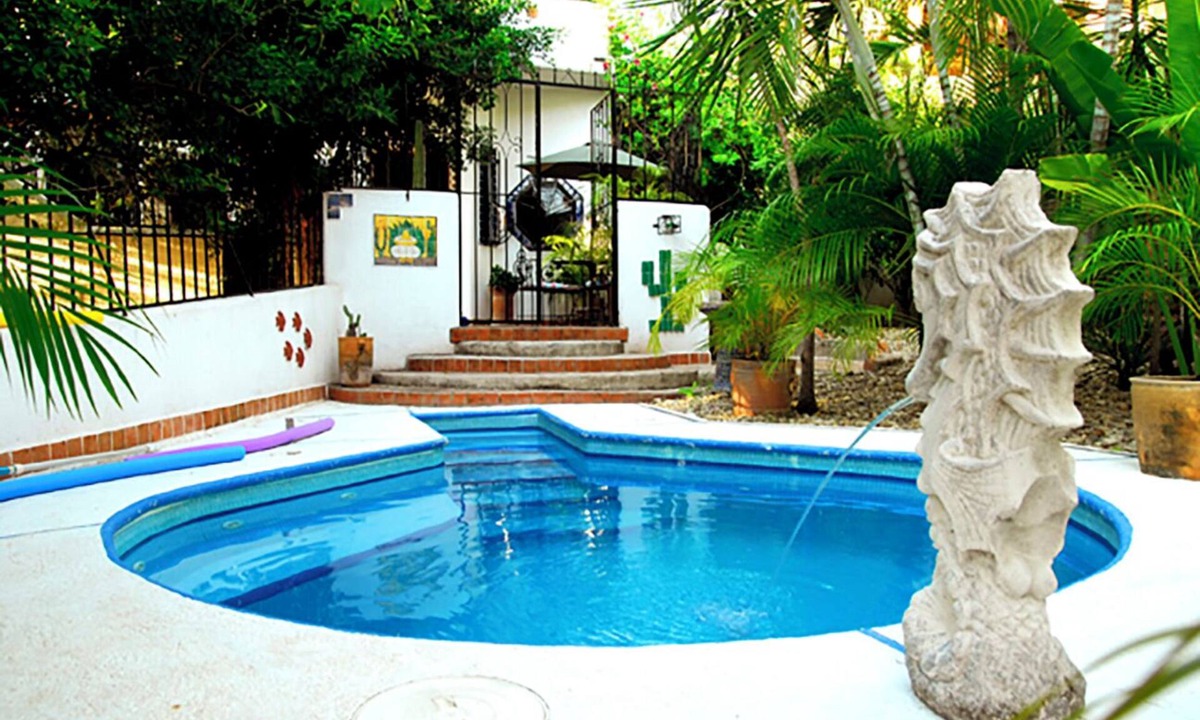 Hidalgo House | Perfect 3 bedroom 2 bathroom house with swimming pool in Puerto Escondido