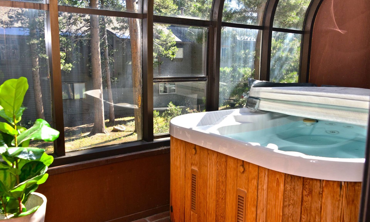 Mammoth Lakes House | Perfect Family Townhome w/Private jacuzzi!