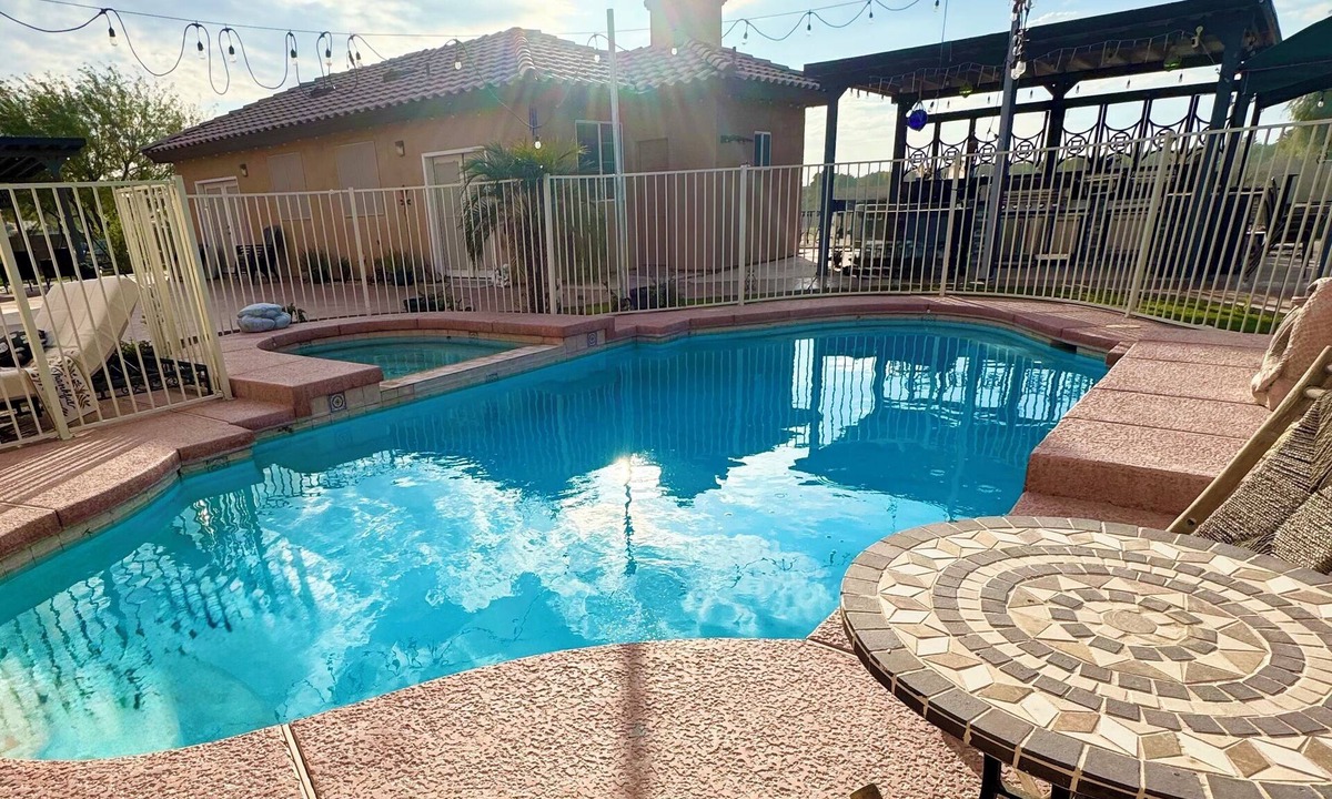Yuma Cottage | Poolhouse Retreat/Outdoor Oasis & Pets Welcome