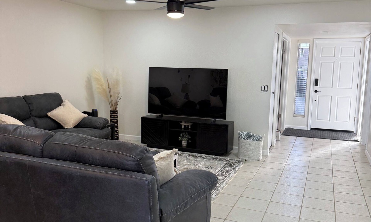 Yuma East House | Prime Location, newly renovated with modern finishes and stylish decor