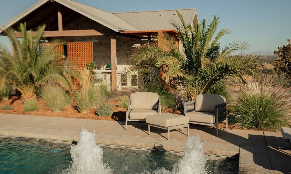 Paso Robles House | Private Vineyard Villa with Pool and Outdoor Luxury Kitchen