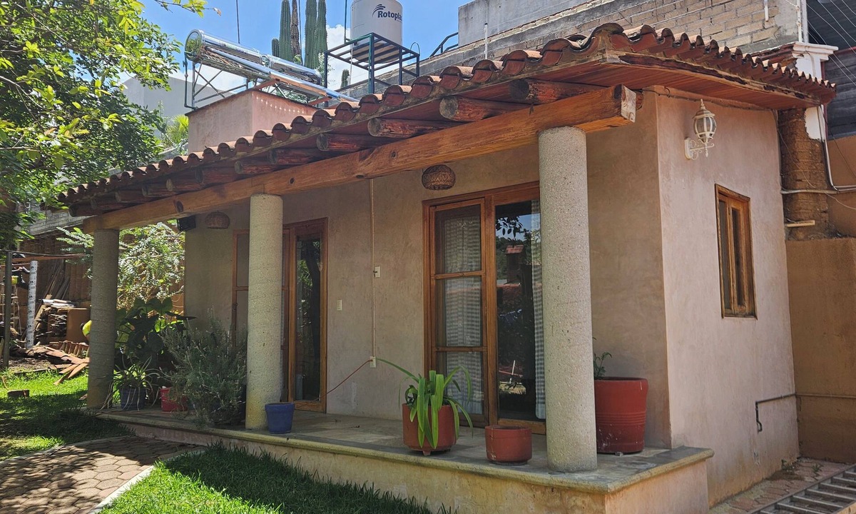 La Chigulera House | Quiet, private bungalow for short and long term stays, on private property.