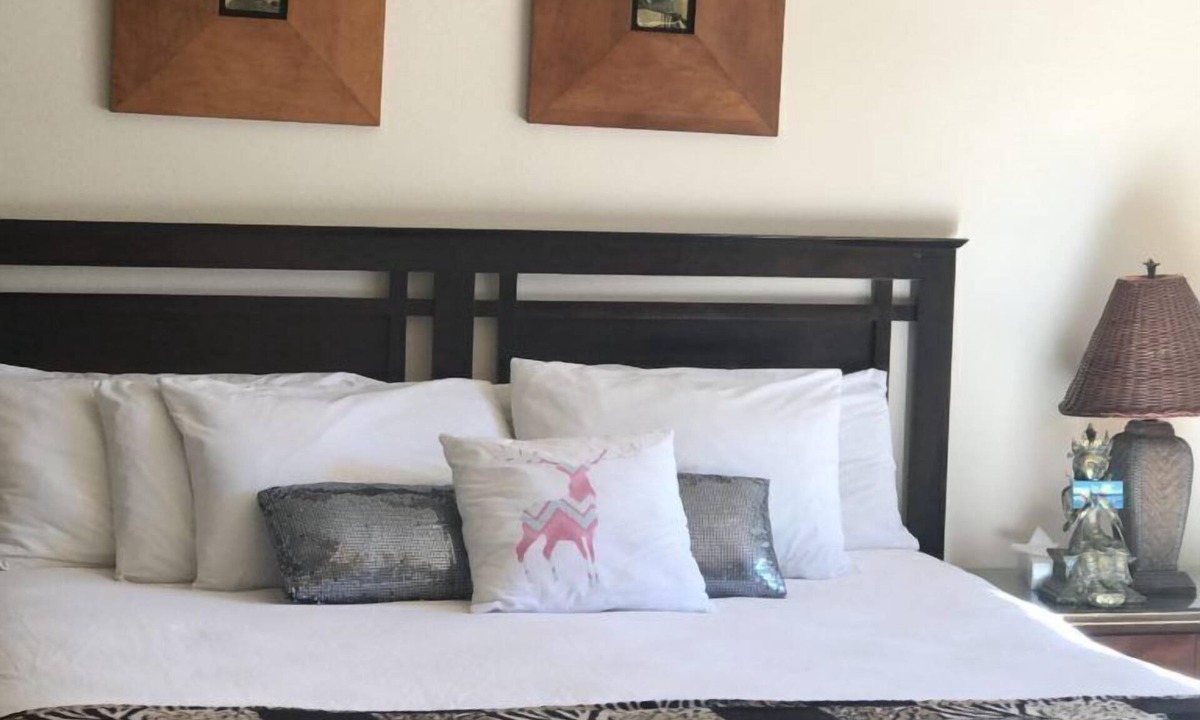 Desert Hot Springs Hotel | Sea Mountain Inn Nude Resort and Spa - Adults Only