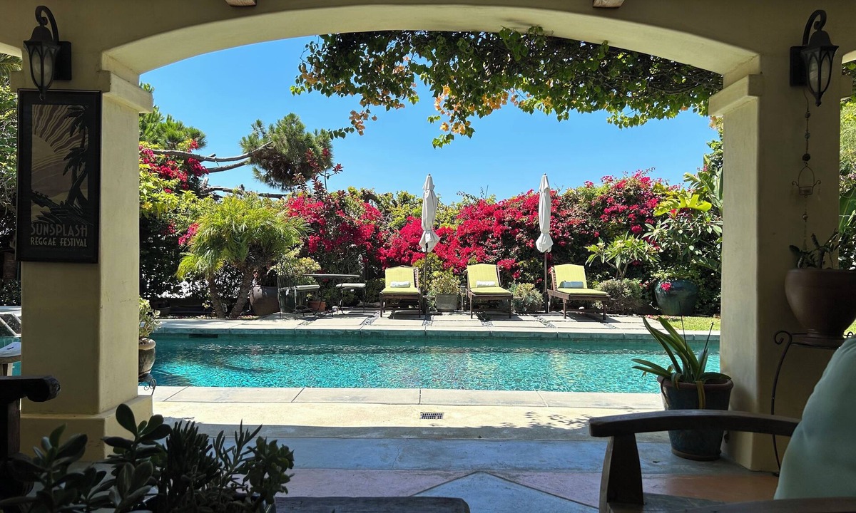 Ladera Heights Villa | Spanish villa - pool, spa, fire pit and outdoor kitchen, centrally located in LA