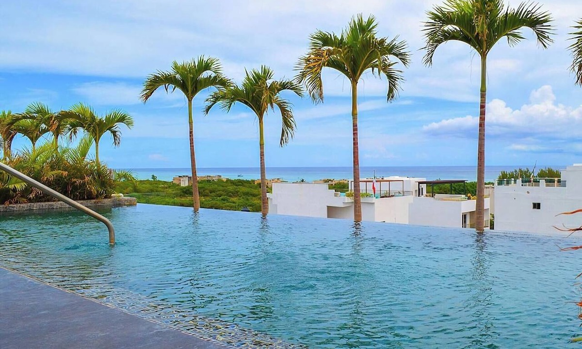 Luis Donaldo Colosio Apartment | Studio w/rooftop pool, Coco Beach steps