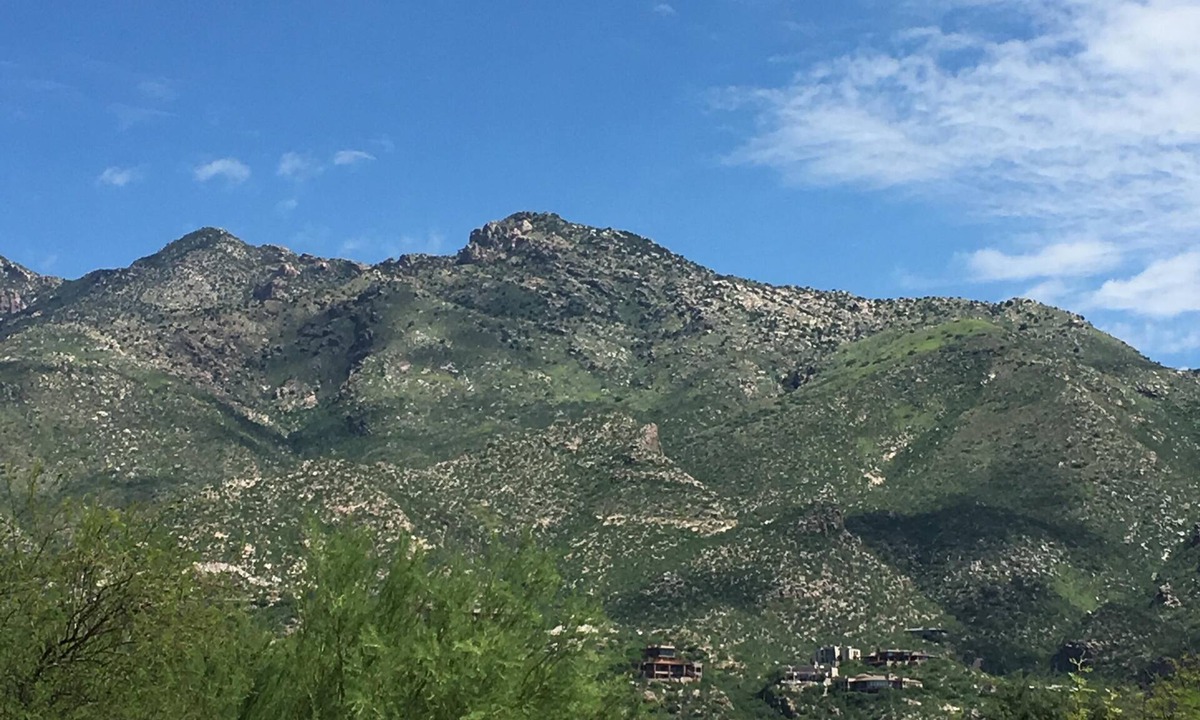 Tucson Condo | Sunset views, Resort amenities for relaxing , outdoor adventures steps away!