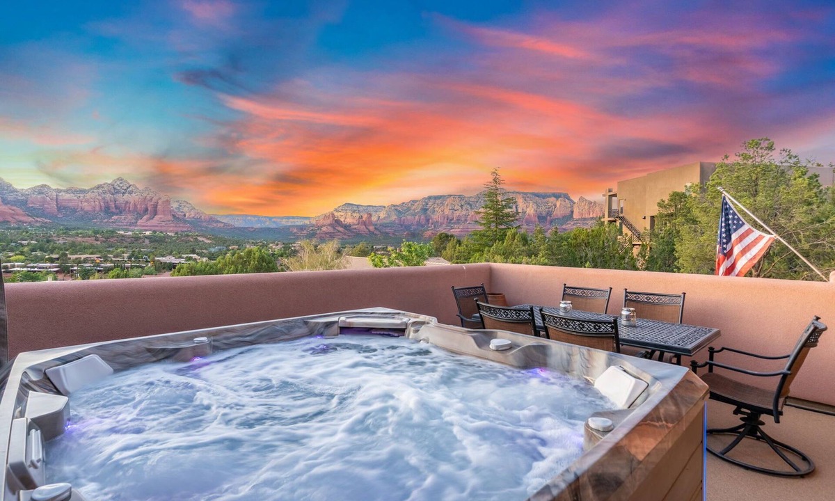 West Sedona House | Sycamore Canyon Luxe Retreat | 180° Views + Hottub