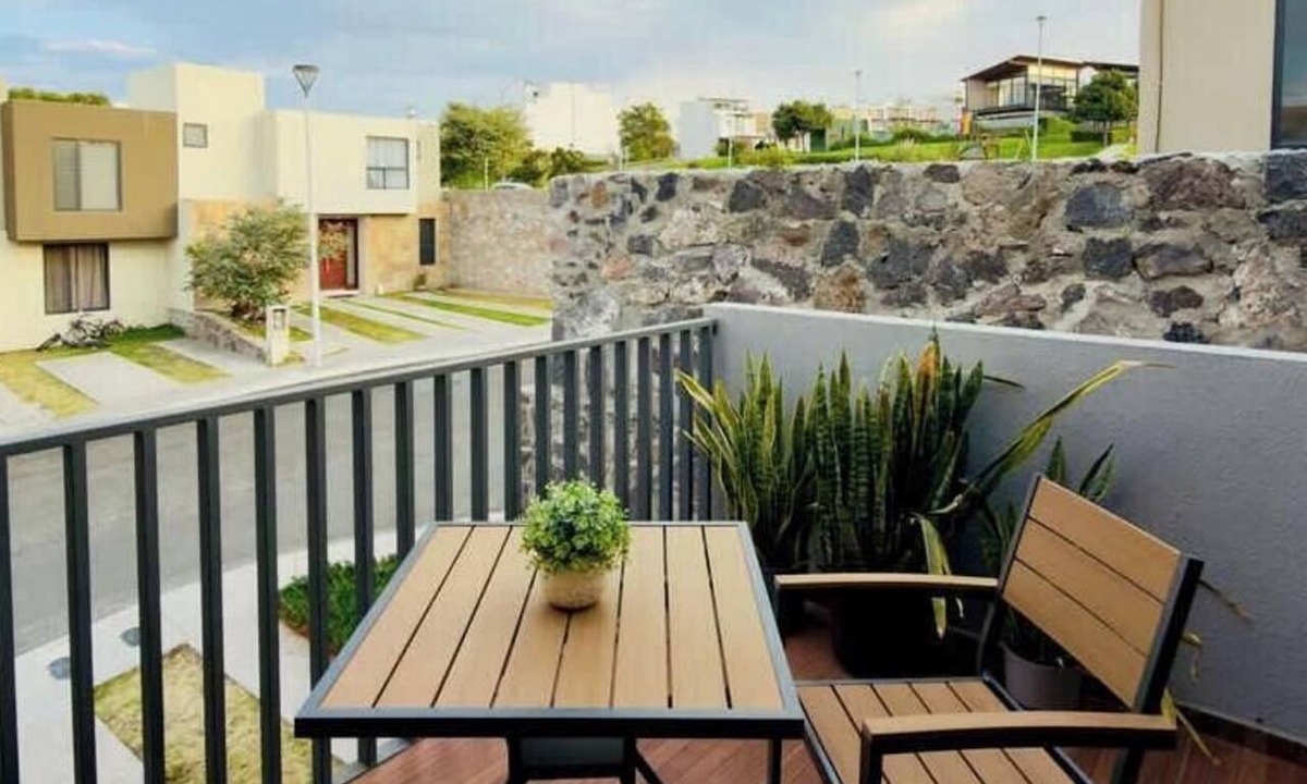 El Marques Apartment | Thandi Cozy Stay - Relaxed & Great View