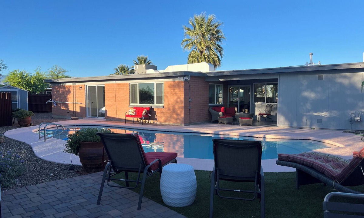 South Harrison House | The Desert Nest