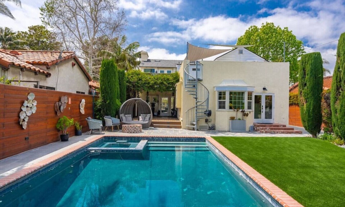 South Wrigley House | The Diplomat's House