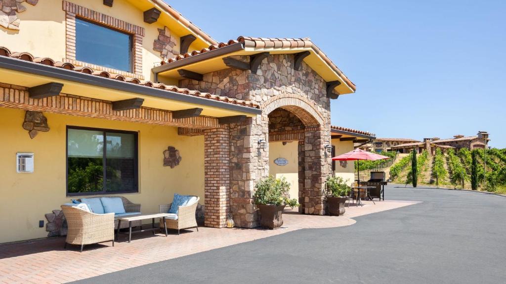 Temecula House | The Villa at Vines Estate by AvantStay