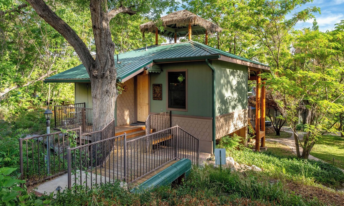 Cornville House | Tree House Romantic Hideaway Near Sedona