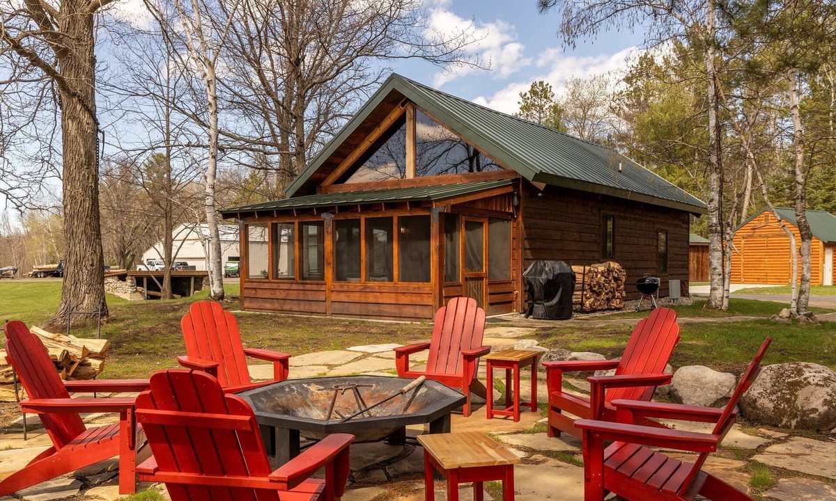 Hackensack Cabin | Unique Timber frame Cabin-lake access