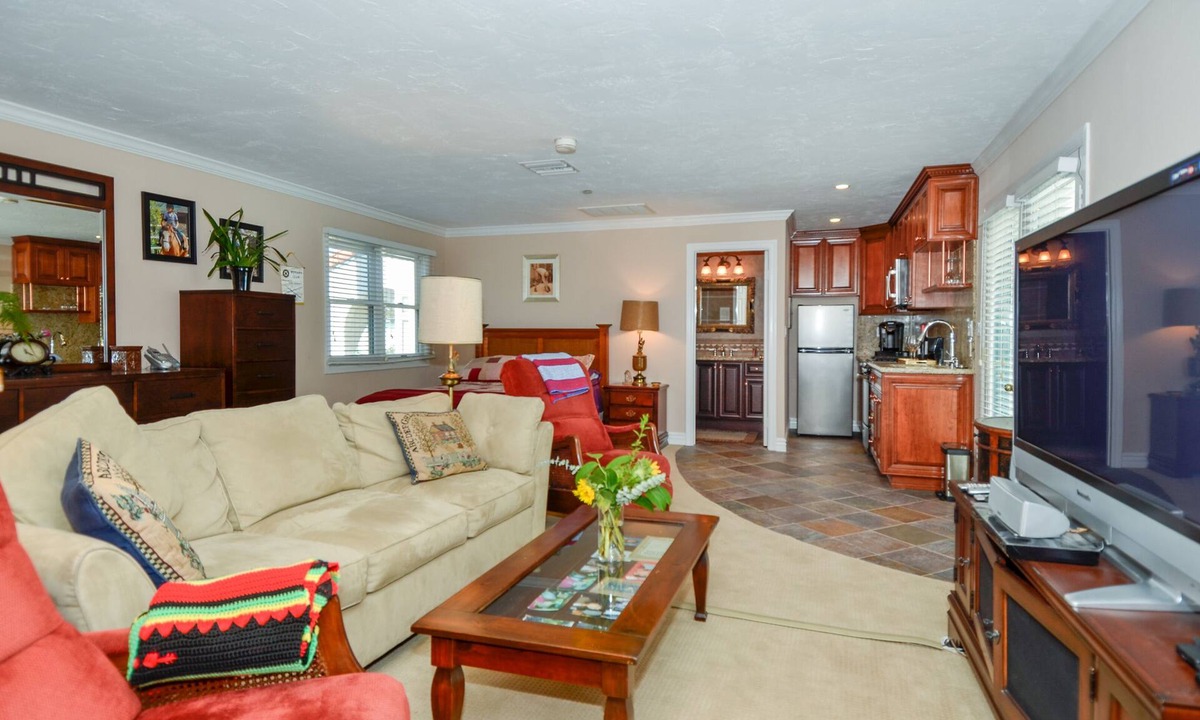 Escondido House | VILLA ESCONDIDO stunning one of a kind luxury suite with views and a pool