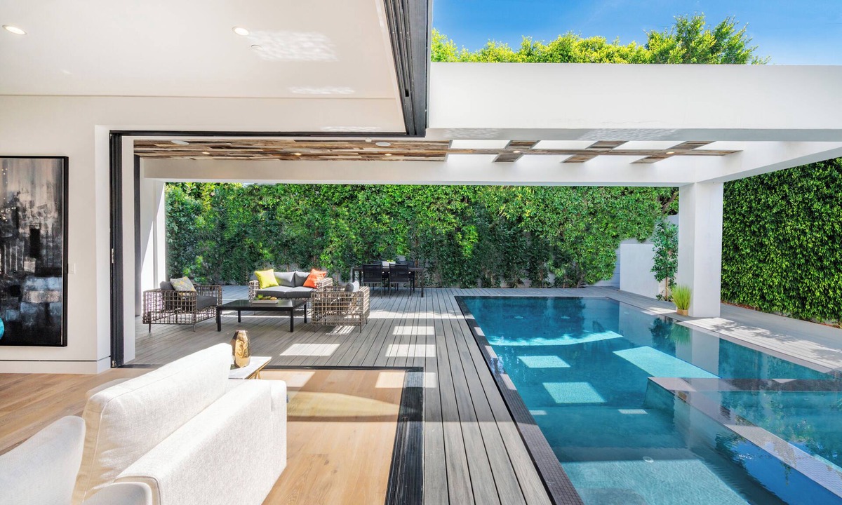 Beverly Hills Villa | Villa Jules By LuxJB 🏆 9 Beds 14 Guest 🏆 Family Friendly Beverly Hills Getaway