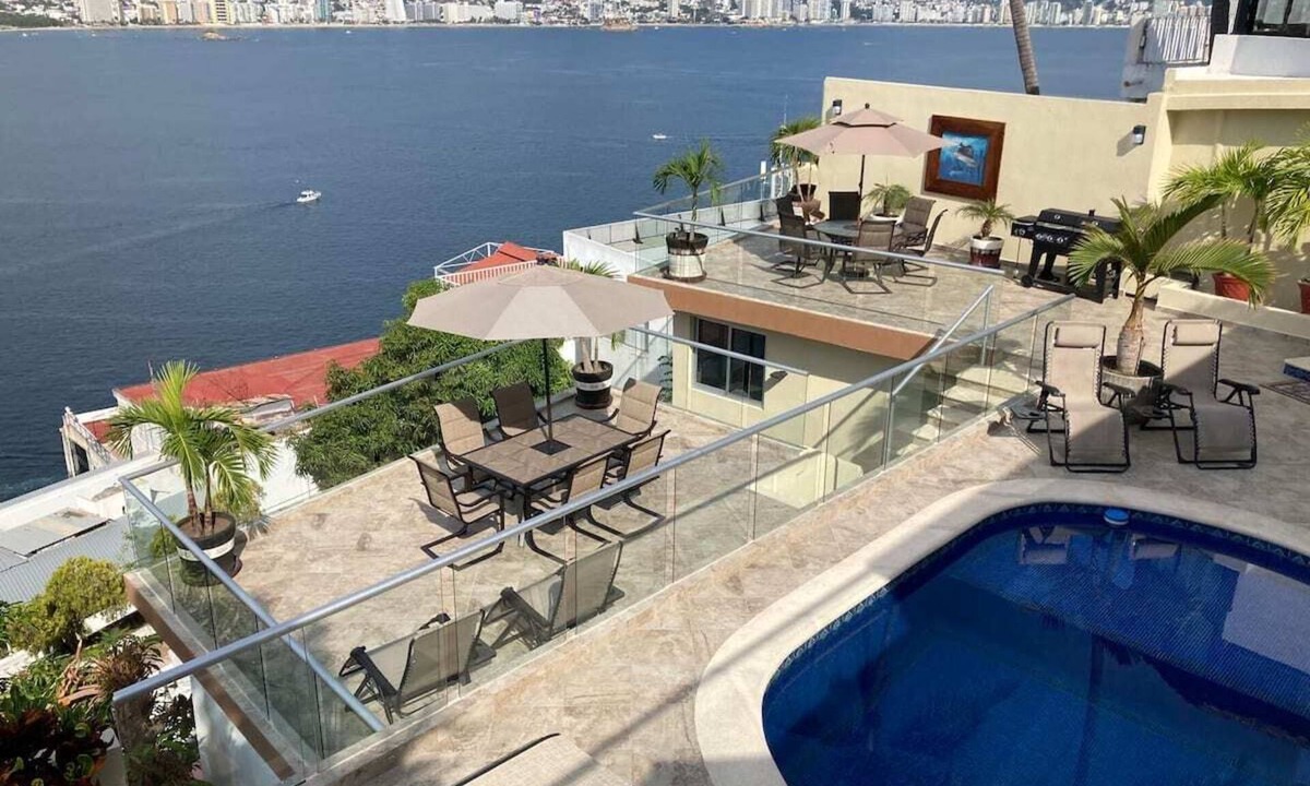 Caleta House | Villa Marlin