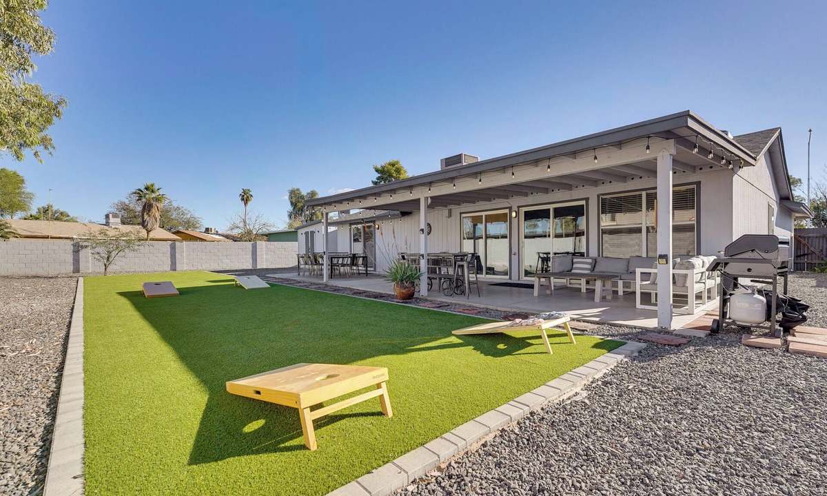Village Park Four House | Walk to Riverview Park! Dog-Friendly Mesa Retreat