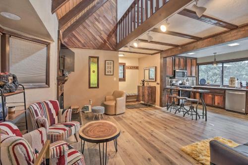 Twin Peaks House | Woodsy Twin Peaks Getaway w/Hot Tub & Views!