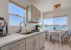 Bay Front * Exclusive Water View Patio * AC
