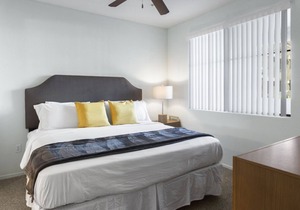 Contemporary 2BR Condo with Hot Tub & Gym in Zone Westgate