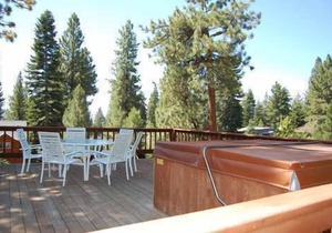 Dog OK, Hot tub, great hiking, X Country skiing! Tahoe City