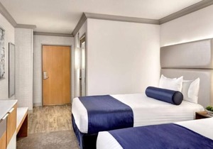 Dream Vacation! Vegas Strip, Pools, Onsite Game Room & Casino, Free Parking!