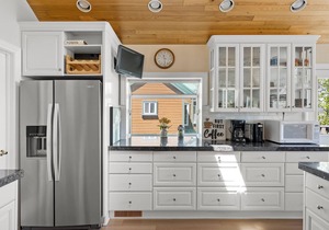 Pet-Friendly Retreat | Hot Tub, AC, Rec Center Access | Near Lake & Trails