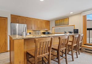 Spacious 2BR Open Concept Remodeled Kitchen & Baths | Flexible Sleeping in Vail