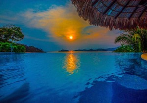 Villa Las Brisas 7 BR, amazing views & staff included