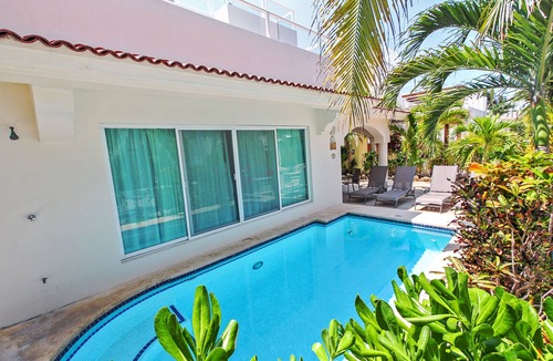 Playacar Fase I House | 100 Steps To The Beach - Villa Vista del Mar