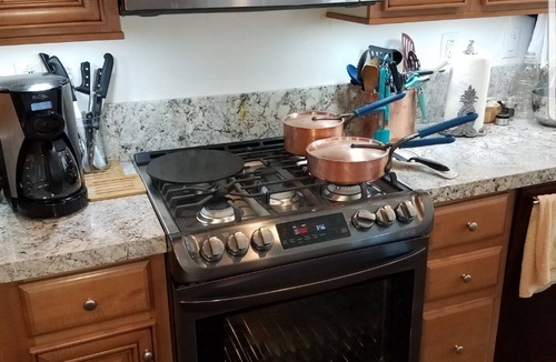 Desert Hot Springs House | $140 per night. 3BR 2BA Home 10 MIN TO PALM SPRINGS ● Gated Security Community ●
