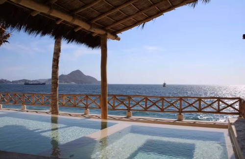 Manzanillo Apartment | 2-bedroom Apartment in Manzanillo with AC