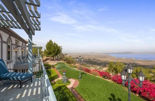 Perris House | 20% Off May 7-10 Large Groups Family-PoolSpa