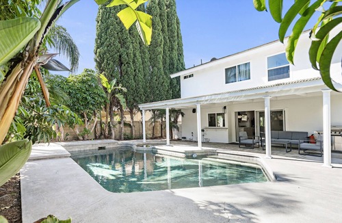 Fountain Valley House | 2022 Renovated Designer House w/ Heated Pool & Hot Tub