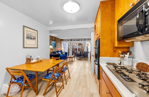 Pierpont Bay House | 25% Off Aug 16-19! Great 4 Families, Walk To Beach