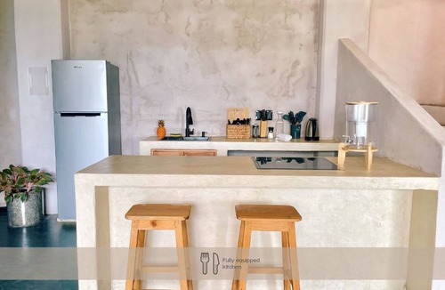 Santa Maria Apartment | 2BR Penthouse Private Roof Deck AC Daily Clean