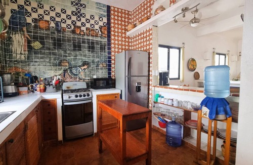 Hidalgo House | 3 bdrm house with Private Pool & Steps from Manzanillo Beach